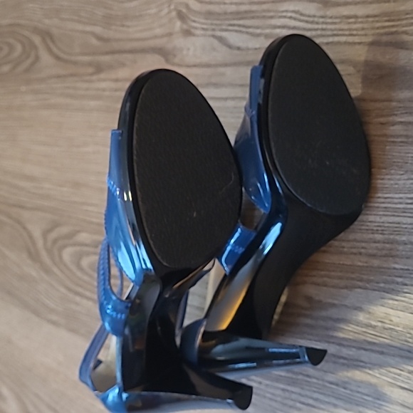 MichaelKors Size 8 1/2 Heels - Picture 3 of 4